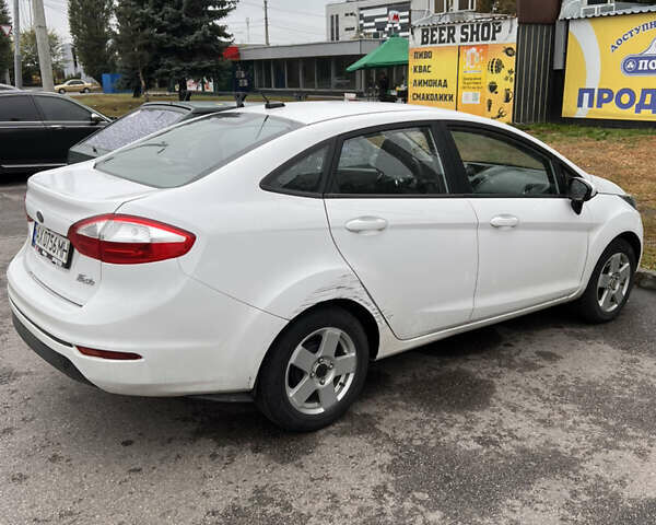 Белый Форд Фиеста, объемом двигателя 1.6 л и пробегом 153 тыс. км за 6900 $, фото 17 на Automoto.ua