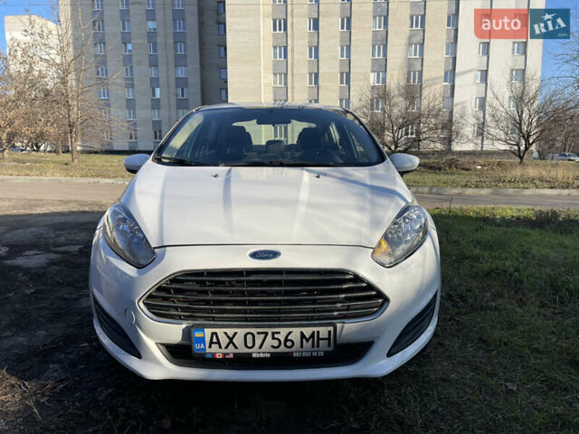 Белый Форд Фиеста, объемом двигателя 1.6 л и пробегом 153 тыс. км за 7000 $, фото 5 на Automoto.ua