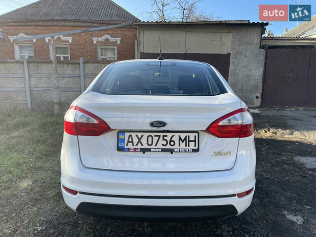 Белый Форд Фиеста, объемом двигателя 1.6 л и пробегом 153 тыс. км за 7000 $, фото 3 на Automoto.ua