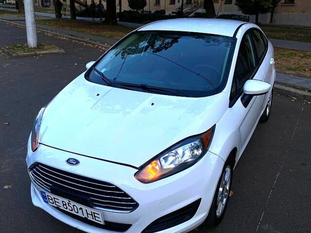 Белый Форд Фиеста, объемом двигателя 1.6 л и пробегом 160 тыс. км за 7500 $, фото 3 на Automoto.ua