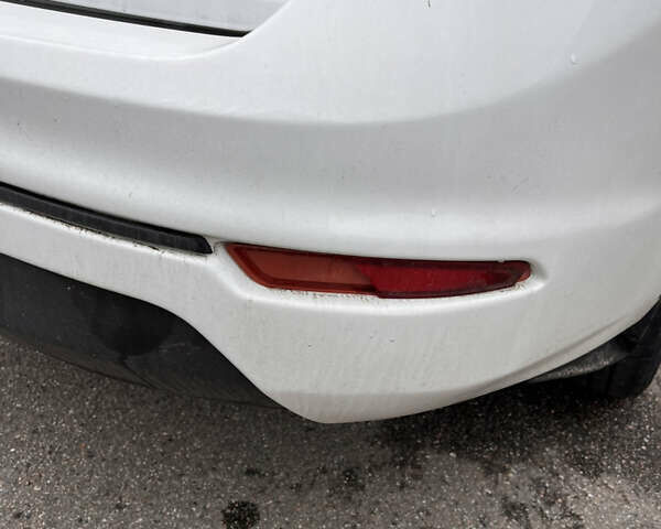 Белый Форд Фиеста, объемом двигателя 1.6 л и пробегом 153 тыс. км за 6900 $, фото 18 на Automoto.ua