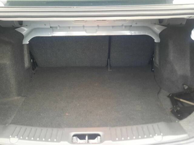 Белый Форд Фиеста, объемом двигателя 1.6 л и пробегом 66 тыс. км за 8500 $, фото 2 на Automoto.ua