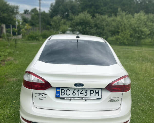 Білий Форд Фієста, об'ємом двигуна 1.6 л та пробігом 84 тис. км за 7700 $, фото 16 на Automoto.ua