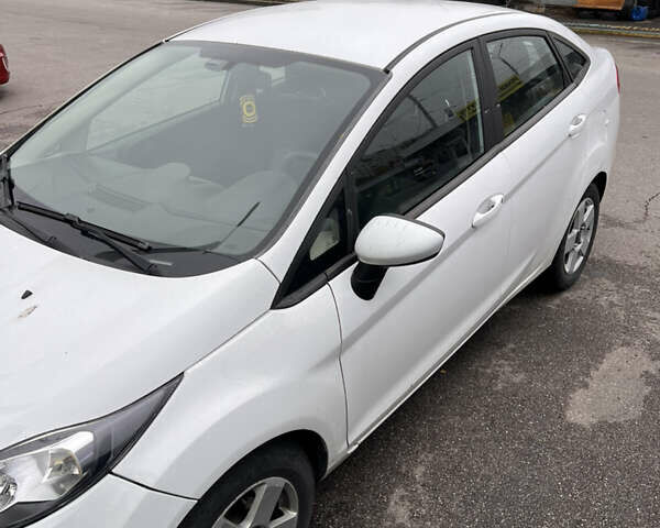 Белый Форд Фиеста, объемом двигателя 1.6 л и пробегом 153 тыс. км за 6900 $, фото 13 на Automoto.ua