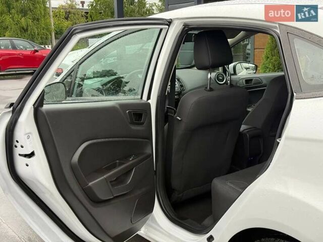 Белый Форд Фиеста, объемом двигателя 1.6 л и пробегом 126 тыс. км за 8799 $, фото 34 на Automoto.ua