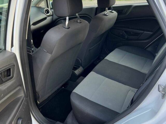 Белый Форд Фиеста, объемом двигателя 1.6 л и пробегом 67 тыс. км за 7700 $, фото 18 на Automoto.ua