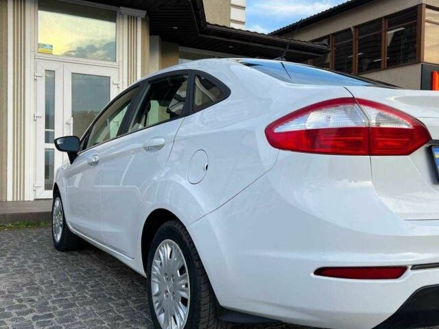 Белый Форд Фиеста, объемом двигателя 1.6 л и пробегом 67 тыс. км за 7700 $, фото 2 на Automoto.ua