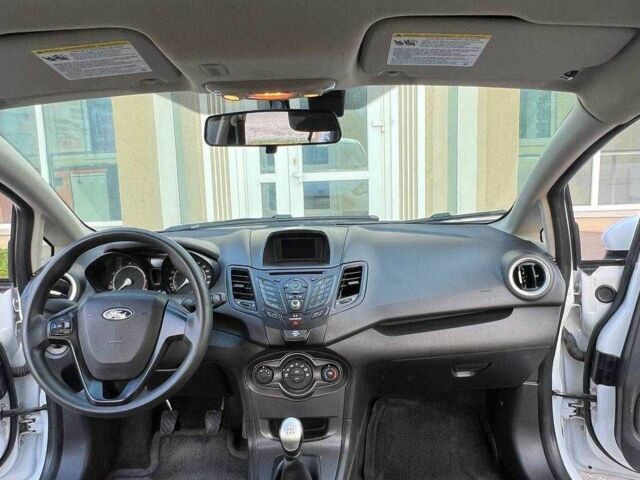 Белый Форд Фиеста, объемом двигателя 1.6 л и пробегом 67 тыс. км за 7700 $, фото 6 на Automoto.ua