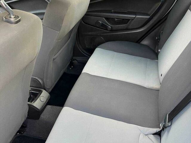 Белый Форд Фиеста, объемом двигателя 1.6 л и пробегом 67 тыс. км за 7700 $, фото 19 на Automoto.ua