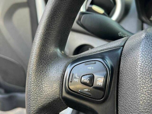 Белый Форд Фиеста, объемом двигателя 1.6 л и пробегом 67 тыс. км за 7700 $, фото 13 на Automoto.ua