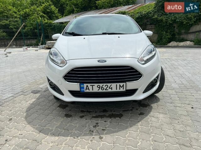 Белый Форд Фиеста, объемом двигателя 1.6 л и пробегом 122 тыс. км за 9100 $, фото 2 на Automoto.ua