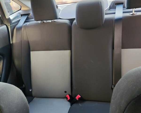 Белый Форд Фиеста, объемом двигателя 1.6 л и пробегом 159 тыс. км за 7600 $, фото 5 на Automoto.ua