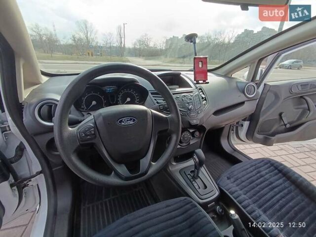 Белый Форд Фиеста, объемом двигателя 1.6 л и пробегом 45 тыс. км за 7400 $, фото 10 на Automoto.ua