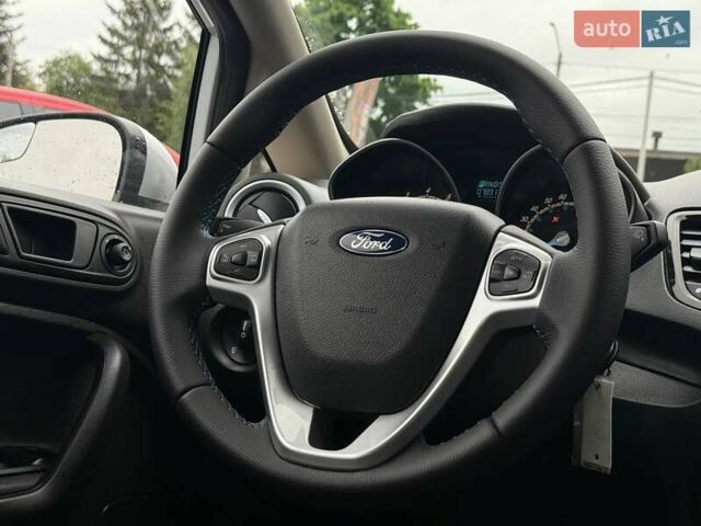 Белый Форд Фиеста, объемом двигателя 1.6 л и пробегом 126 тыс. км за 8799 $, фото 40 на Automoto.ua