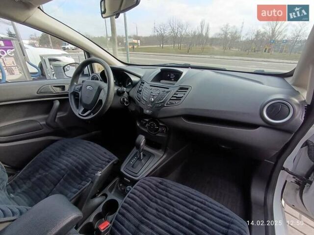 Белый Форд Фиеста, объемом двигателя 1.6 л и пробегом 45 тыс. км за 7400 $, фото 12 на Automoto.ua