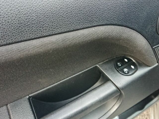 Бежевый Форд Фиеста, объемом двигателя 1.3 л и пробегом 153 тыс. км за 2700 $, фото 5 на Automoto.ua