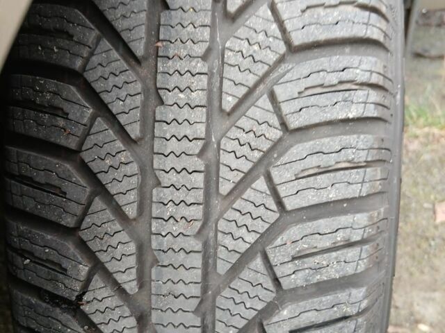 Бежевый Форд Фиеста, объемом двигателя 1.4 л и пробегом 315 тыс. км за 2015 $, фото 4 на Automoto.ua