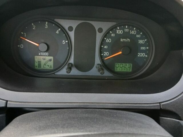 Бежевый Форд Фиеста, объемом двигателя 1.4 л и пробегом 314 тыс. км за 2021 $, фото 10 на Automoto.ua