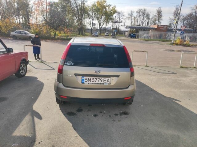 Форд Фиеста 2004 в Шостке на Automoto.ua Бежевый Форд Фиеста, объемом двигателя 1.3 л и пробегом 350 тыс. км за 3500 $, фото 2 на Automoto.ua