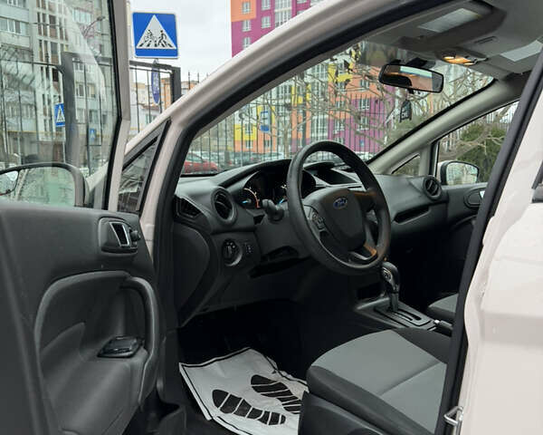 Бежевий Форд Фієста, об'ємом двигуна 1.6 л та пробігом 87 тис. км за 7800 $, фото 4 на Automoto.ua