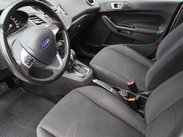 Бежевый Форд Фиеста, объемом двигателя 1 л и пробегом 74 тыс. км за 10399 $, фото 4 на Automoto.ua