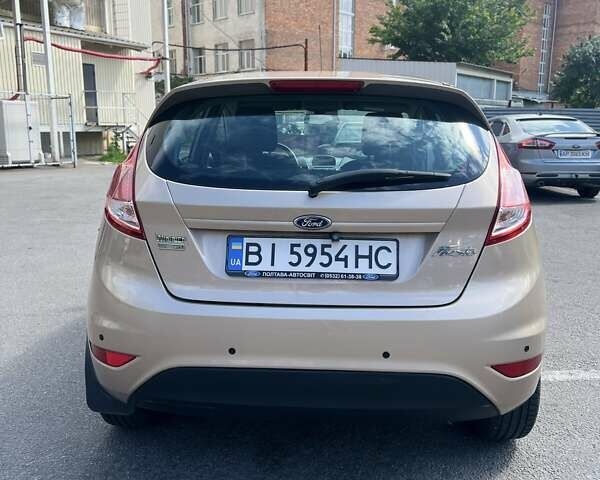 Форд Фиеста 2016 в Полтаве на Automoto.ua Бежевый Форд Фиеста, объемом двигателя 1 л и пробегом 96 тыс. км за 9800 $, фото 2 на Automoto.ua