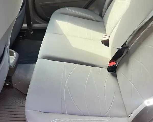 Бежевый Форд Фиеста, объемом двигателя 1 л и пробегом 97 тыс. км за 8700 $, фото 7 на Automoto.ua