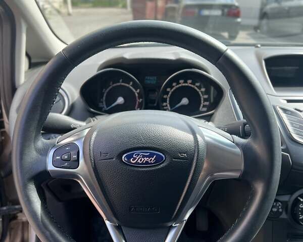 Форд Фиеста 2016 в Полтаве на Automoto.ua Бежевый Форд Фиеста, объемом двигателя 1 л и пробегом 96 тыс. км за 9800 $, фото 4 на Automoto.ua