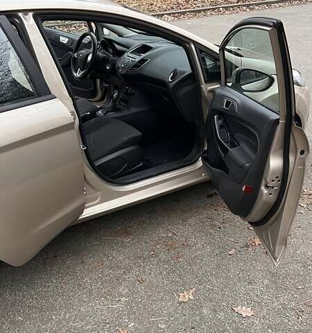 Бежевий Форд Фієста, об'ємом двигуна 1 л та пробігом 65 тис. км за 10000 $, фото 10 на Automoto.ua