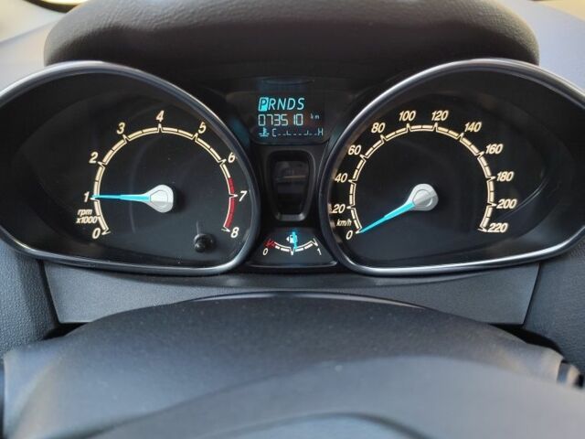 Бежевый Форд Фиеста, объемом двигателя 1 л и пробегом 74 тыс. км за 10399 $, фото 5 на Automoto.ua