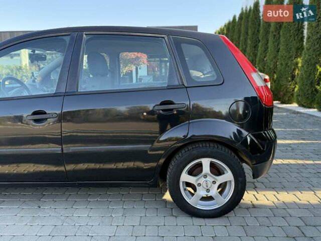 Черный Форд Фиеста, объемом двигателя 1.4 л и пробегом 155 тыс. км за 2999 $, фото 9 на Automoto.ua