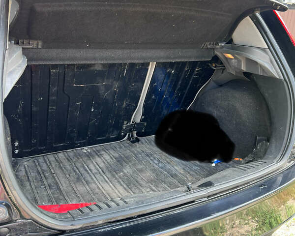 Черный Форд Фиеста, объемом двигателя 1.3 л и пробегом 232 тыс. км за 3800 $, фото 5 на Automoto.ua