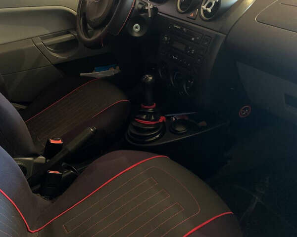 Чорний Форд Фієста, об'ємом двигуна 1.3 л та пробігом 175 тис. км за 3200 $, фото 12 на Automoto.ua