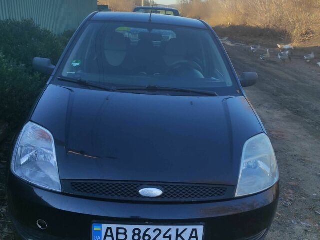 Черный Форд Фиеста, объемом двигателя 1.4 л и пробегом 1000 тыс. км за 3000 $, фото 6 на Automoto.ua