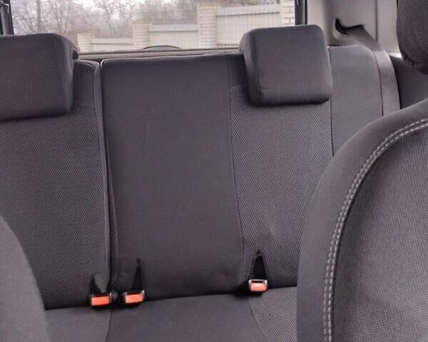 Черный Форд Фиеста, объемом двигателя 1.3 л и пробегом 218 тыс. км за 3900 $, фото 3 на Automoto.ua