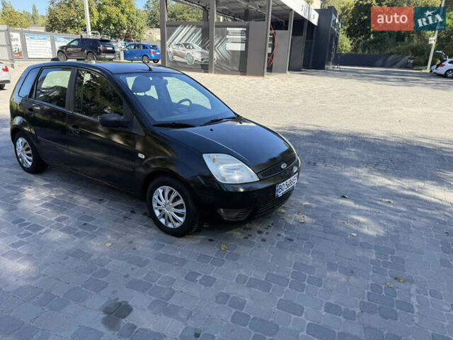 Чорний Форд Фієста, об'ємом двигуна 1.3 л та пробігом 242 тис. км за 3250 $, фото 16 на Automoto.ua