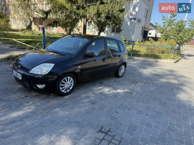 Чорний Форд Фієста, об'ємом двигуна 1.3 л та пробігом 242 тис. км за 3250 $, фото 12 на Automoto.ua