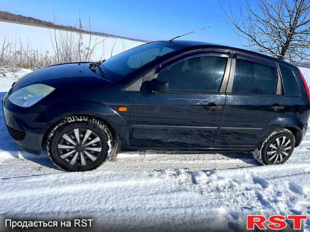 Черный Форд Фиеста, объемом двигателя 1.3 л и пробегом 195 тыс. км за 3450 $, фото 3 на Automoto.ua
