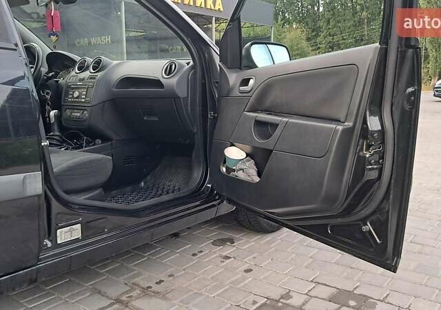 Чорний Форд Фієста, об'ємом двигуна 1.3 л та пробігом 213 тис. км за 4200 $, фото 4 на Automoto.ua