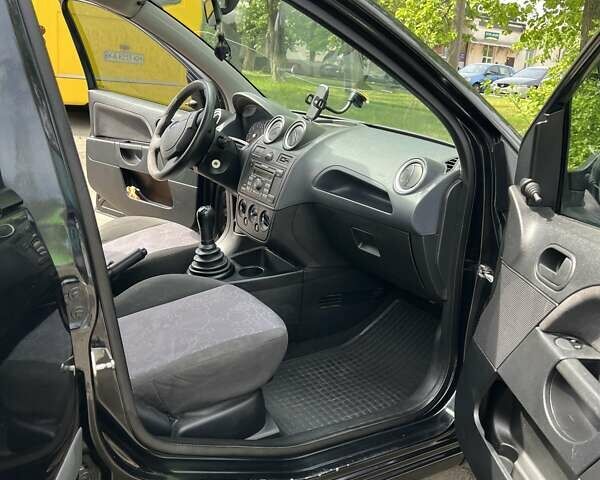 Форд Фиеста 2006 в Киеве на Automoto.ua Черный Форд Фиеста, объемом двигателя 1.39 л и пробегом 330 тыс. км за 3450 $, фото 17 на Automoto.ua