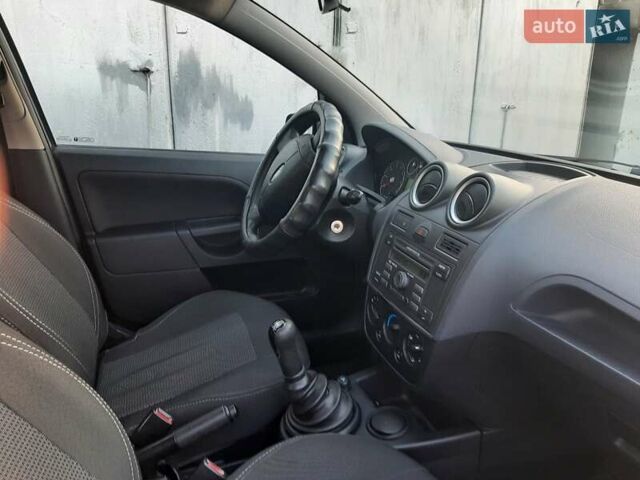 Форд Фиеста 2006 в Киеве на Automoto.ua Черный Форд Фиеста, объемом двигателя 1.25 л и пробегом 279 тыс. км за 3500 $, фото 1 на Automoto.ua