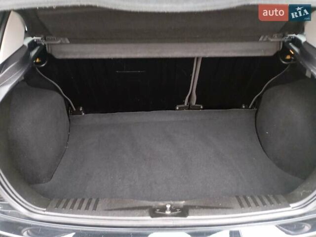 Черный Форд Фиеста, объемом двигателя 1.3 л и пробегом 217 тыс. км за 4150 $, фото 30 на Automoto.ua