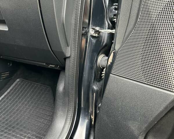 Форд Фиеста 2006 в Киеве на Automoto.ua Черный Форд Фиеста, объемом двигателя 1.39 л и пробегом 330 тыс. км за 3450 $, фото 15 на Automoto.ua