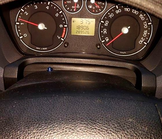 Черный Форд Фиеста, объемом двигателя 1.2 л и пробегом 288 тыс. км за 3500 $, фото 4 на Automoto.ua