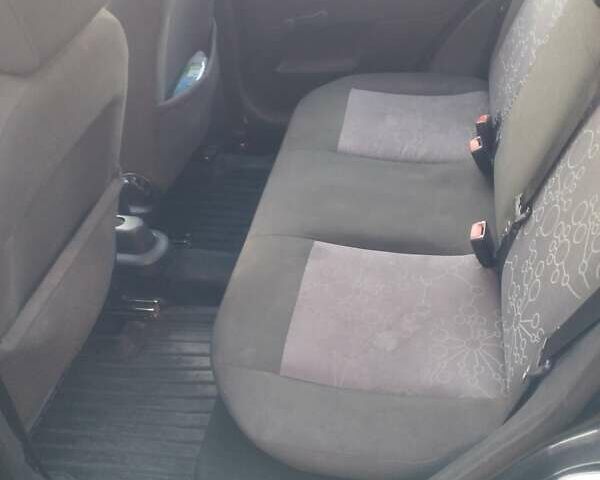 Форд Фиеста 2006 в Ровно на Automoto.ua Черный Форд Фиеста, объемом двигателя 1.3 л и пробегом 160 тыс. км за 3200 $, фото 3 на Automoto.ua