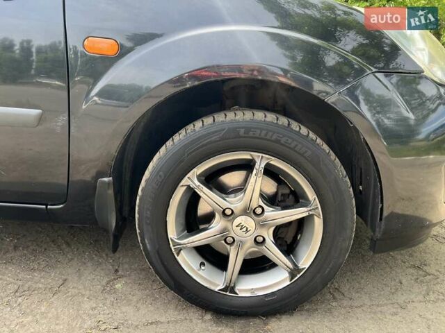 Форд Фиеста 2006 в Киеве на Automoto.ua Черный Форд Фиеста, объемом двигателя 1.39 л и пробегом 330 тыс. км за 3450 $, фото 5 на Automoto.ua