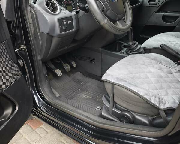 Форд Фиеста 2006 в Днепре (Днепропетровске) на Automoto.ua Черный Форд Фиеста, объемом двигателя 1.3 л и пробегом 150 тыс. км за 4500 $, фото 4 на Automoto.ua