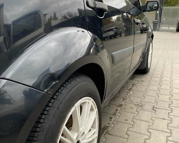 Чорний Форд Фієста, об'ємом двигуна 1.3 л та пробігом 250 тис. км за 3800 $, фото 5 на Automoto.ua