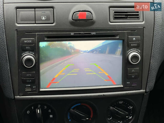 Черный Форд Фиеста, объемом двигателя 1.3 л и пробегом 251 тыс. км за 3500 $, фото 42 на Automoto.ua