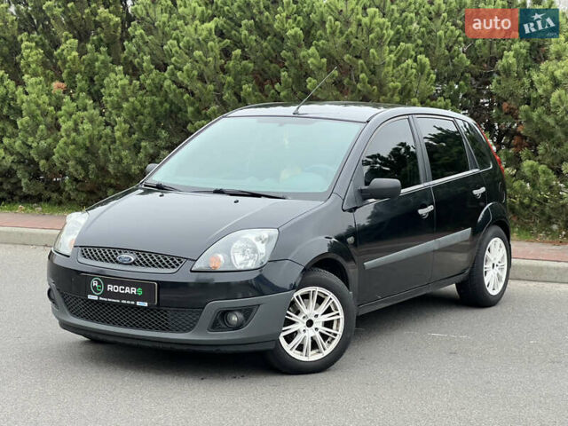 Черный Форд Фиеста, объемом двигателя 1.3 л и пробегом 251 тыс. км за 3500 $, фото 6 на Automoto.ua